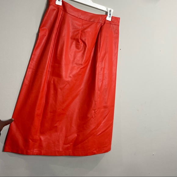Stylish Orange Faux leather skirt - Picture 6 of 6
